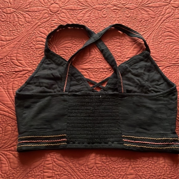 NWOT AE Crop top - Picture 3 of 4